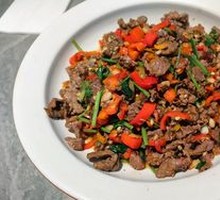 Stir-Fried Beef with Yellow Onion