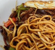 Stir-fried Beef with Celery Noodles