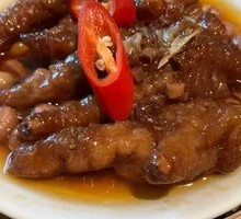 Braised Chicken Feet with Tiger Skin