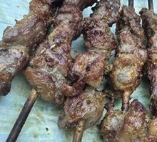 Charcoal-grilled Lamb Skewers