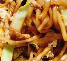 Stir-Fried Noodles with Shredded Meat