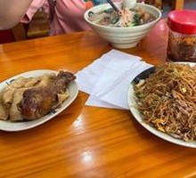 Egg and Pork Stir-Fried Rice Noodles