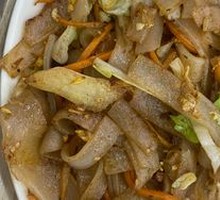 Stir-Fried Beef Rice Noodles