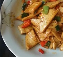 Spicy Pot-Braised Tofu with Leaves