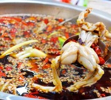 Sizzling Frog Legs with Grilled Fish
