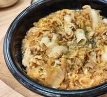 Braised Pork Belly with Sour Cabbage