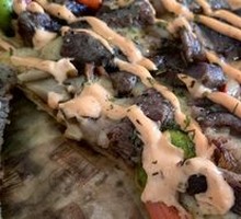 Signature Wagyu Beef Sauce Pizza