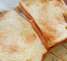 Specialty Bread Slices