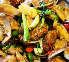 Spicy Stir-Fried Clams