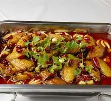 Garlic Chicken Wings with Fries