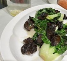 Fried Pork Crumbs with Napa Cabbage