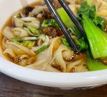 Homestyle Braised Pork with Knife-Shaved Noodles