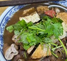 Braised Pork and Steamed Bun