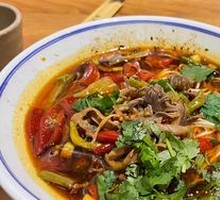 Sichuan-style Pepper Chicken Offal Noodles