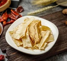 Oil-soaked tofu skin