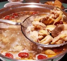 Signature Cantonese Chicken Pot