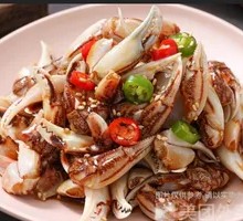 Steamed Crab Claws in Wine