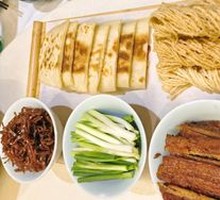 Crispy pancake roll with hairtail fish