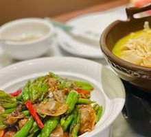 Spicy Pepper Stir-Fried Pork