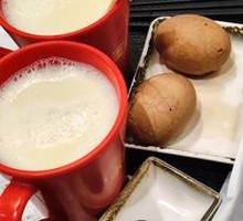 Freshly Ground Soy Milk