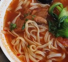 Tomato Beef Shank Noodles