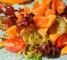 Salmon and Papaya Salad