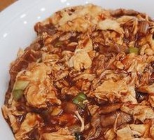 Sour Stir-Fried Egg with Wood Ear Mushrooms