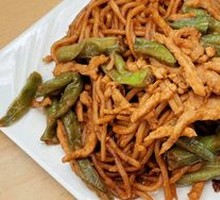 Beijing-style Braised Noodles with Green Beans