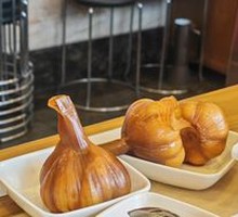 Sweet Pickled Garlic