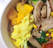 Tender Roasted Chicken Leg · Low-Calorie · Warm Salad Mix