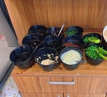 Condiment Station