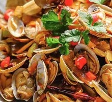 Spicy Stir-Fried Clams