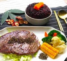 Herb-Infused Pan-Seared Steak Rice Bowl