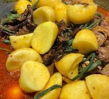 Stewed Goose in Iron Pot