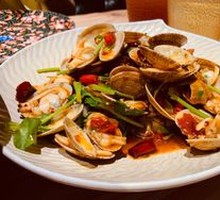 Happy Clams