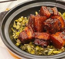 Yuanyuelin Braised Pork