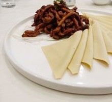 Beijing-style Shredded Pork in Soy Sauce