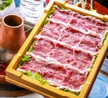 Hand-Cut Premium Lamb Neck