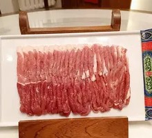 Fresh-cut Lamb Shoulder
