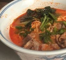 Herb Tomato Beef Noodles