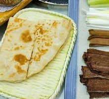 Crispy pancakes with hairtail fish
