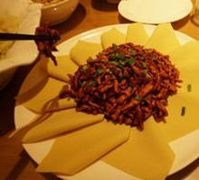 Beijing-style Shredded Pork in Soy Sauce
