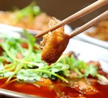 Spicy Pot Chicken and Intestines