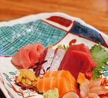 Seasonal Sushi Platter