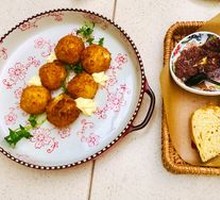 Cheesy Potato Balls