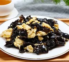 Wood Ear Mushroom Stir-Fried with Eggs