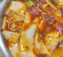 Spicy Stir-Fried Potato Noodles