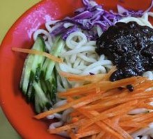 Zhajiangmian