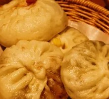 Signature Soy Sauce Pork Bun