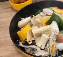 Spicy Mixed Noodles